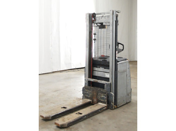 معدات تكديس STILL