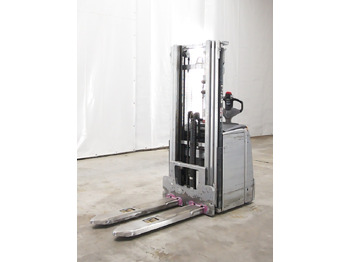 معدات تكديس STILL