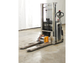 معدات تكديس STILL