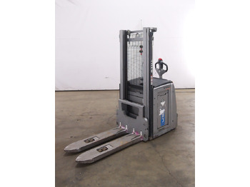 معدات تكديس STILL