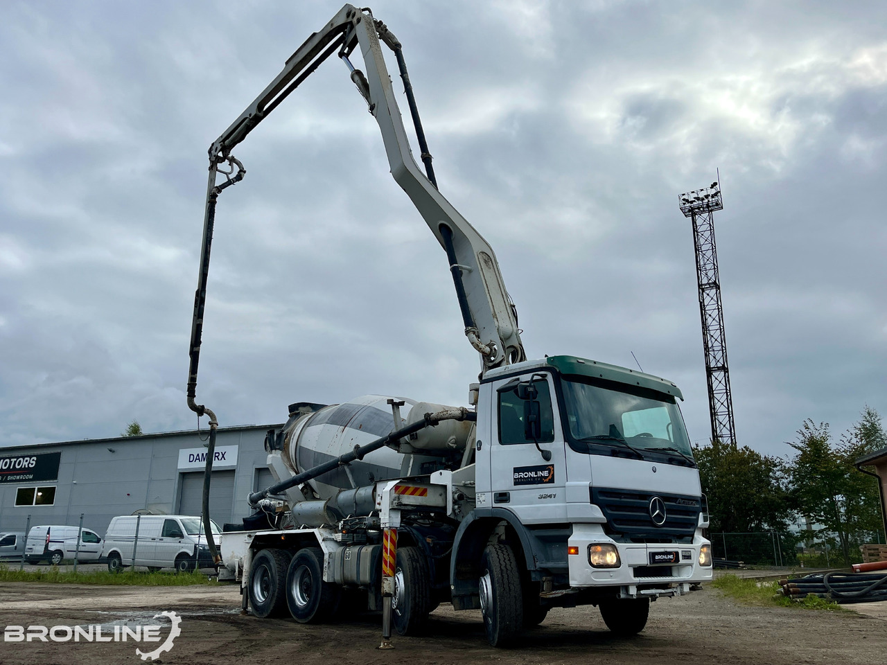 2004 MERCEDES-BENZ ACTROS 3241K 8X4/4 PUMI - شاحنة خلاطة خرسانة: صور 3 2004 MERCEDES-BENZ ACTROS 3241K 8X4/4 PUMI - شاحنة خلاطة خرسانة: صور 3