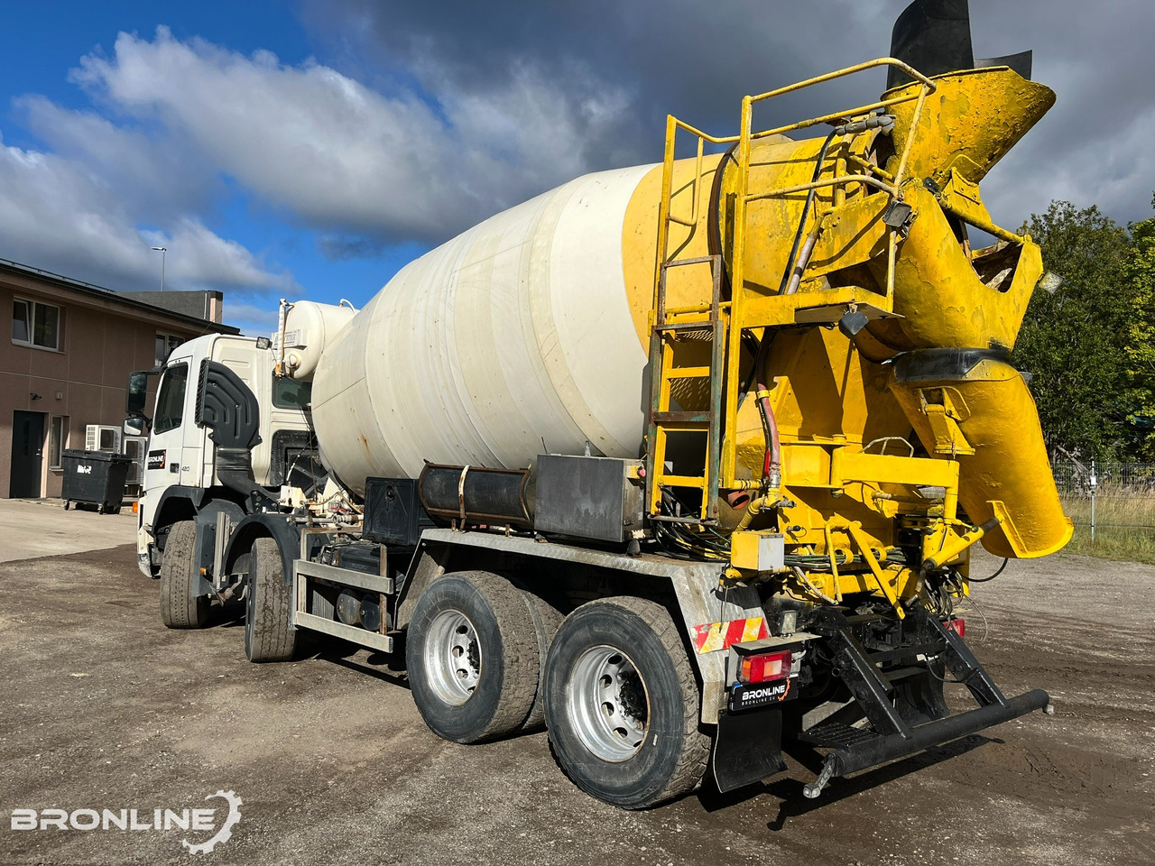 2004 Volvo FM12 420 8x4 Intermix 10m³ - شاحنة خلاطة خرسانة: صور 4 2004 Volvo FM12 420 8x4 Intermix 10m³ - شاحنة خلاطة خرسانة: صور 4