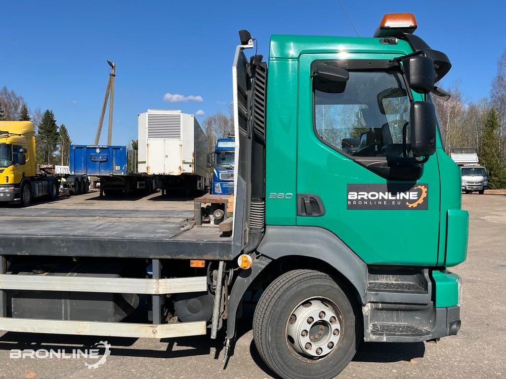 2010 VOLVO FL 260 Puksiir - شاحنات مسطحة: صور 4 2010 VOLVO FL 260 Puksiir - شاحنات مسطحة: صور 4