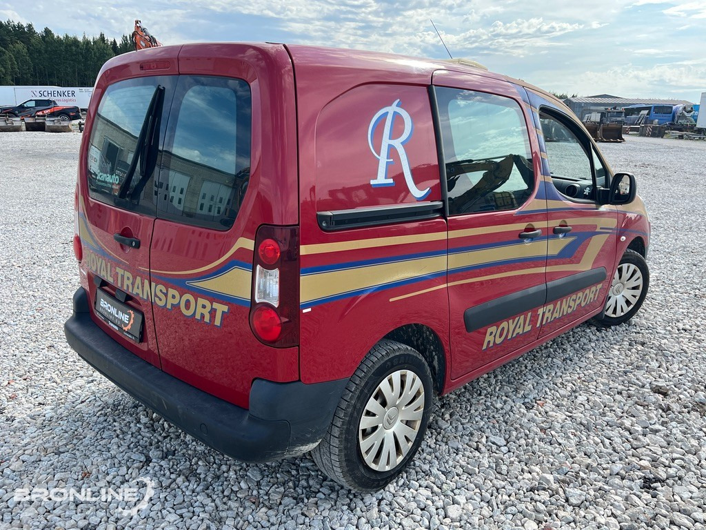 2015 Citroën Berlingo 1.6 84kW - سيارة: صور 5 2015 Citroën Berlingo 1.6 84kW - سيارة: صور 5