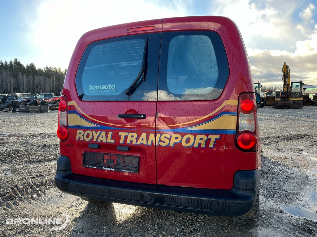 2015 Citroën Berlingo 1.6 84kw - سيارة: صور 5 2015 Citroën Berlingo 1.6 84kw - سيارة: صور 5