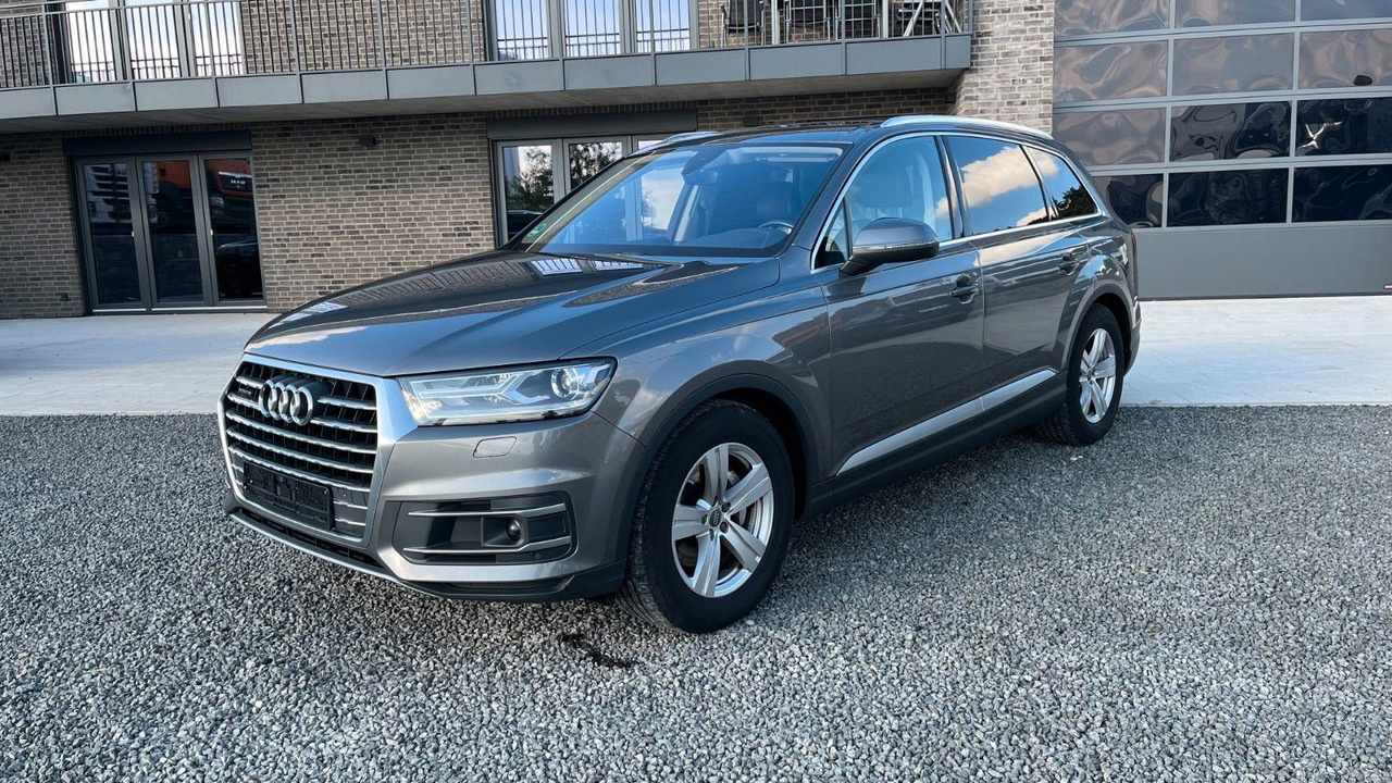 Audi Q7 3.0 TDI quattro Standheizung Allradl. Luftfe - سيارة دفع رباعي: صور 2 Audi Q7 3.0 TDI quattro Standheizung Allradl. Luftfe - سيارة دفع رباعي: صور 2