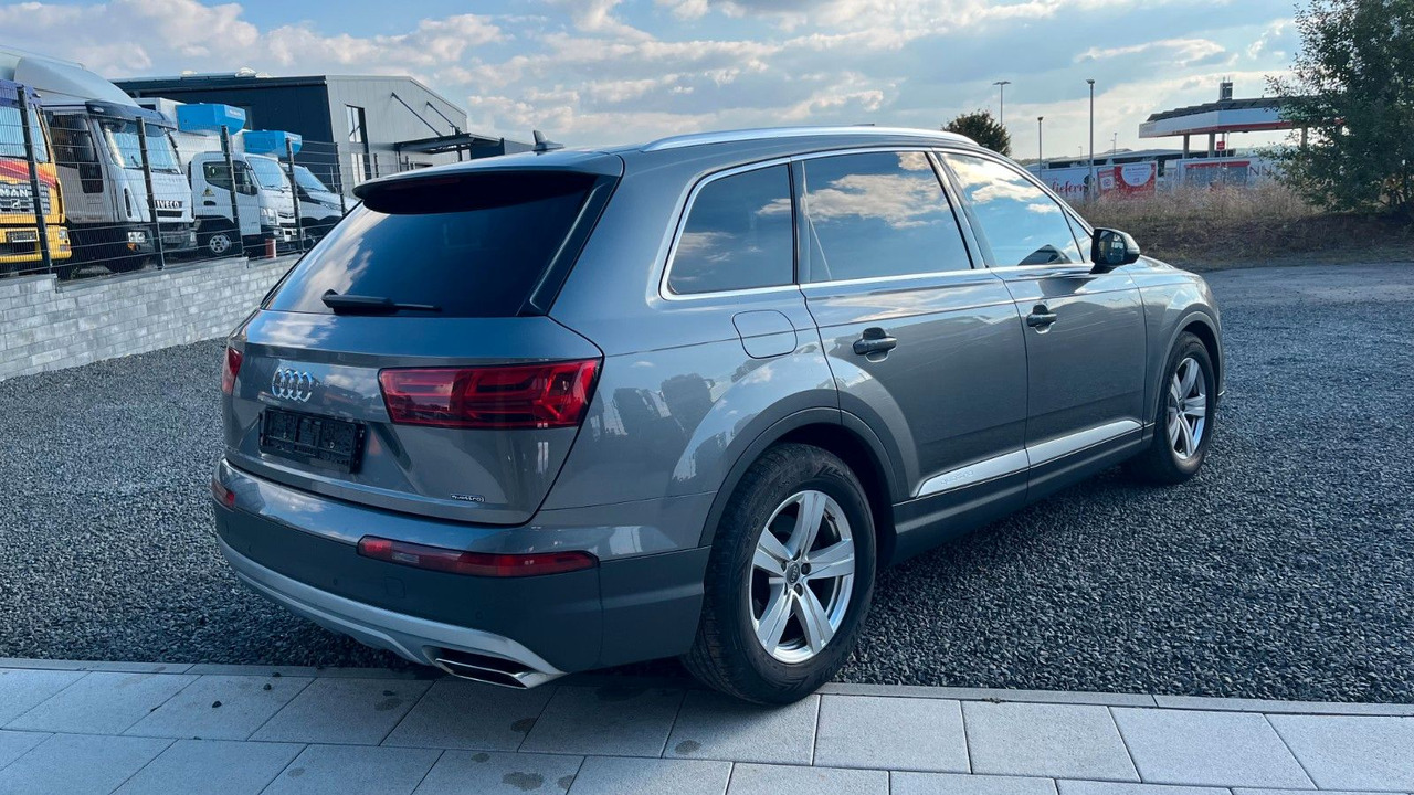 Audi Q7 3.0 TDI quattro Standheizung Allradl. Luftfe - سيارة دفع رباعي: صور 4 Audi Q7 3.0 TDI quattro Standheizung Allradl. Luftfe - سيارة دفع رباعي: صور 4