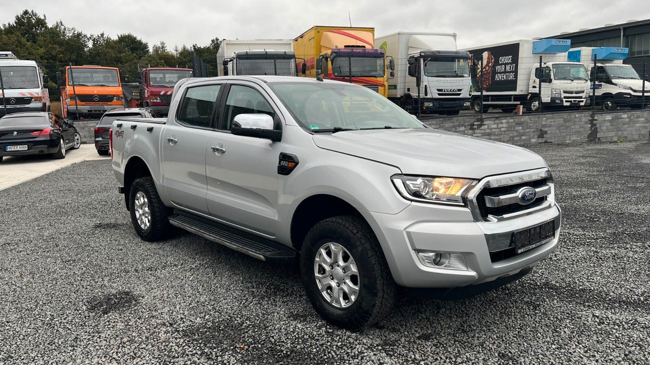 Ford Ranger XLT Doppelkabine 4x4 - سيارة دفع رباعي: صور 3 Ford Ranger XLT Doppelkabine 4x4 - سيارة دفع رباعي: صور 3