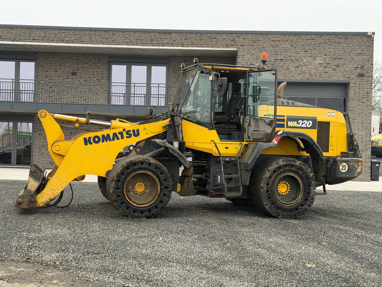 Komatsu WA 320 -8 Radlader Highlift Vollgummi Wartung - اللودر بعجل: صور 2 Komatsu WA 320 -8 Radlader Highlift Vollgummi Wartung - اللودر بعجل: صور 2