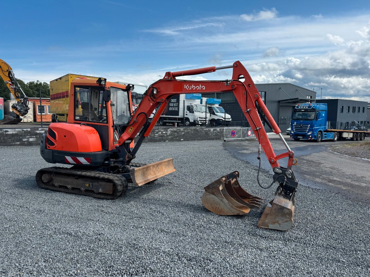 Kubota KX 121-3a KX121 Minibagger Monoausleger 3xLöffel - حفارة مصغرة: صور 4 Kubota KX 121-3a KX121 Minibagger Monoausleger 3xLöffel - حفارة مصغرة: صور 4