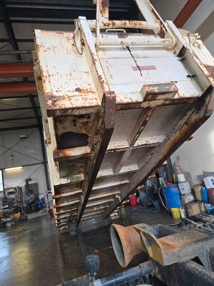Tollense Presscontainer Presse Abrollcontainer - شاحنة ذات الخطاف: صور 2 Tollense Presscontainer Presse Abrollcontainer - شاحنة ذات الخطاف: صور 2