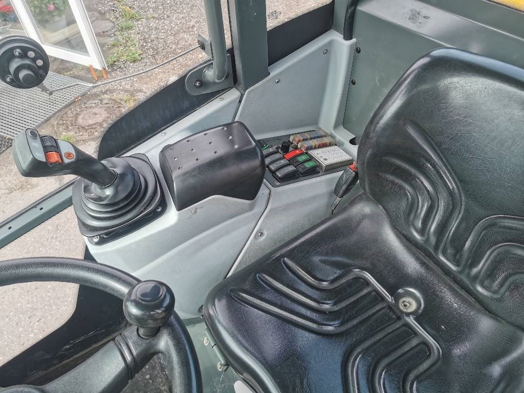 Kramer 5055e - اللودر بعجل: صور 3 Kramer 5055e - اللودر بعجل: صور 3