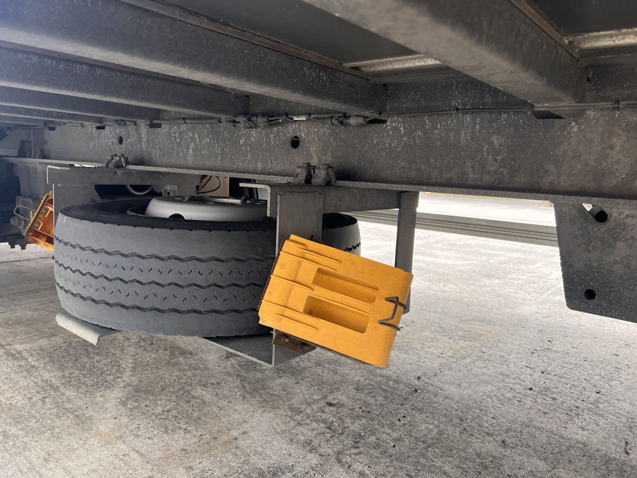 Ackermann Z-KA-F10.5/7,6 1 Achs Jumbo- Planenanhänger 10,5 t GG - مقطورة ستارة: صور 4 Ackermann Z-KA-F10.5/7,6 1 Achs Jumbo- Planenanhänger 10,5 t GG - مقطورة ستارة: صور 4