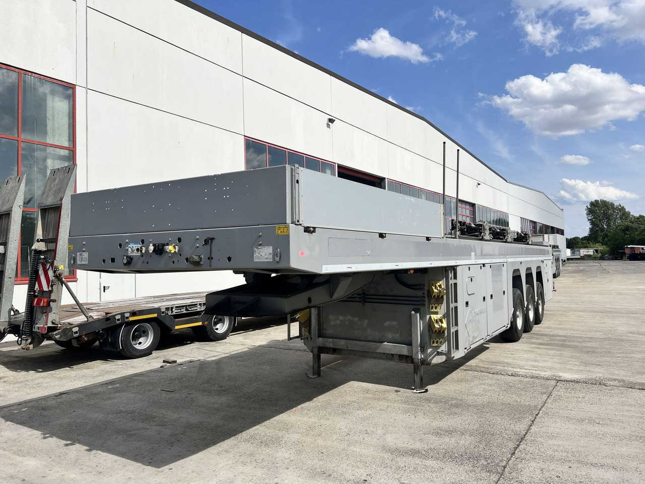 Faymonville 3-Achs-Beton-Innenlader PREFAMAX, Wenig Benutzt - عربة مسطحة منخفضة نصف مقطورة: صور 3 Faymonville 3-Achs-Beton-Innenlader PREFAMAX, Wenig Benutzt - عربة مسطحة منخفضة نصف مقطورة: صور 3