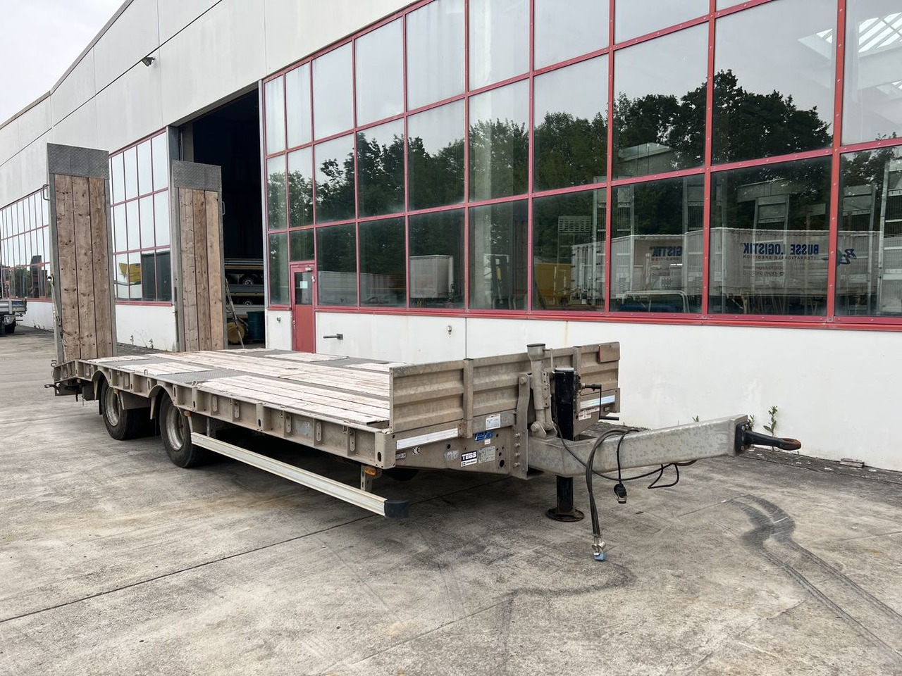 Humbaur HBTZ 21 t Tandemtieflader - عربة مسطحة منخفضة مقطورة: صور 2 Humbaur HBTZ 21 t Tandemtieflader - عربة مسطحة منخفضة مقطورة: صور 2