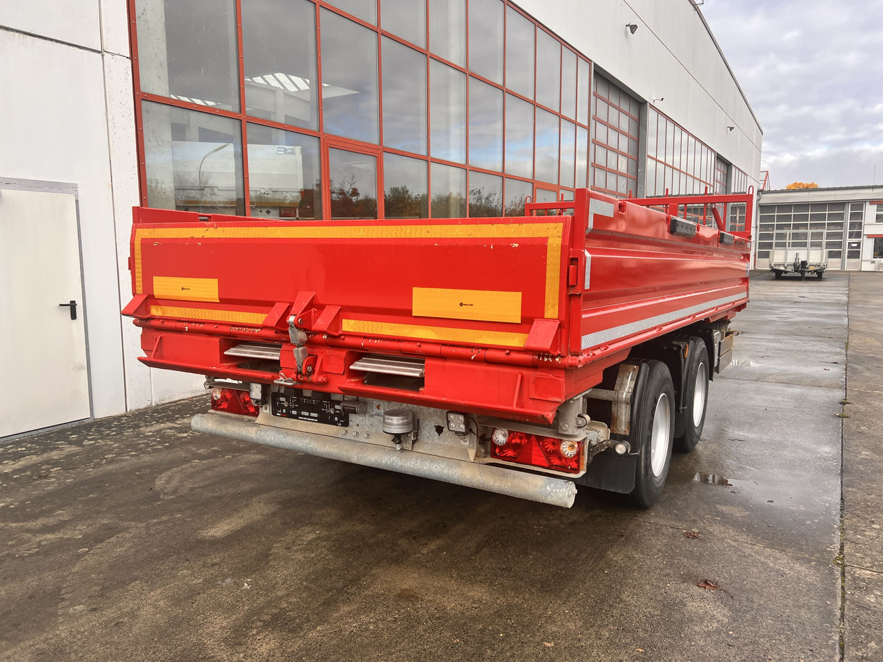 Meiller MZDAL 18 t Tandemkipper Tieflader Schotter- Klappe, neuwertig - قلابة مقطورة: صور 5 Meiller MZDAL 18 t Tandemkipper Tieflader Schotter- Klappe, neuwertig - قلابة مقطورة: صور 5