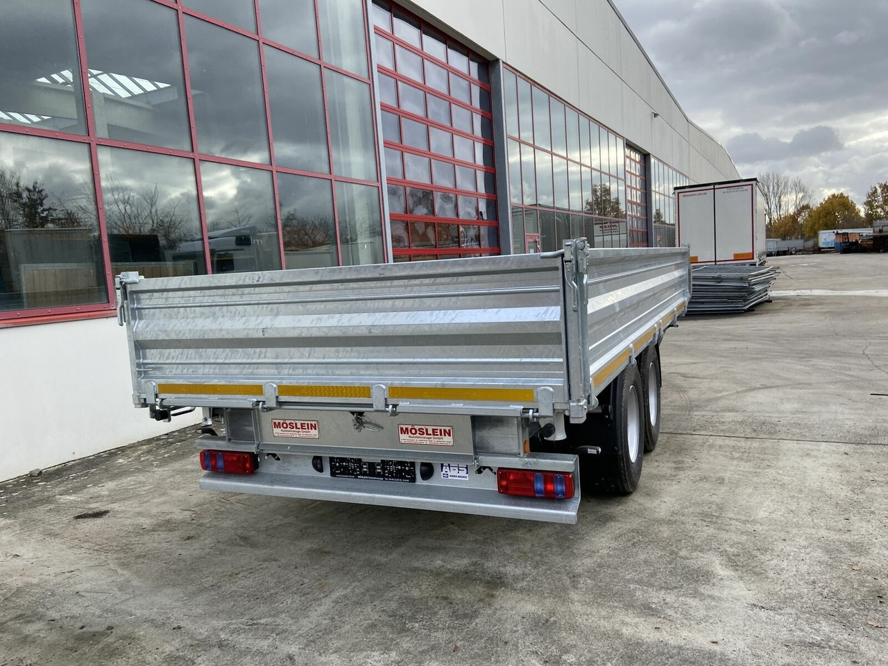 Möslein 14 t Kipper Tieflader 5,70 m lang, Breite Reife - قلابة مقطورة: صور 5 Möslein 14 t Kipper Tieflader 5,70 m lang, Breite Reife - قلابة مقطورة: صور 5