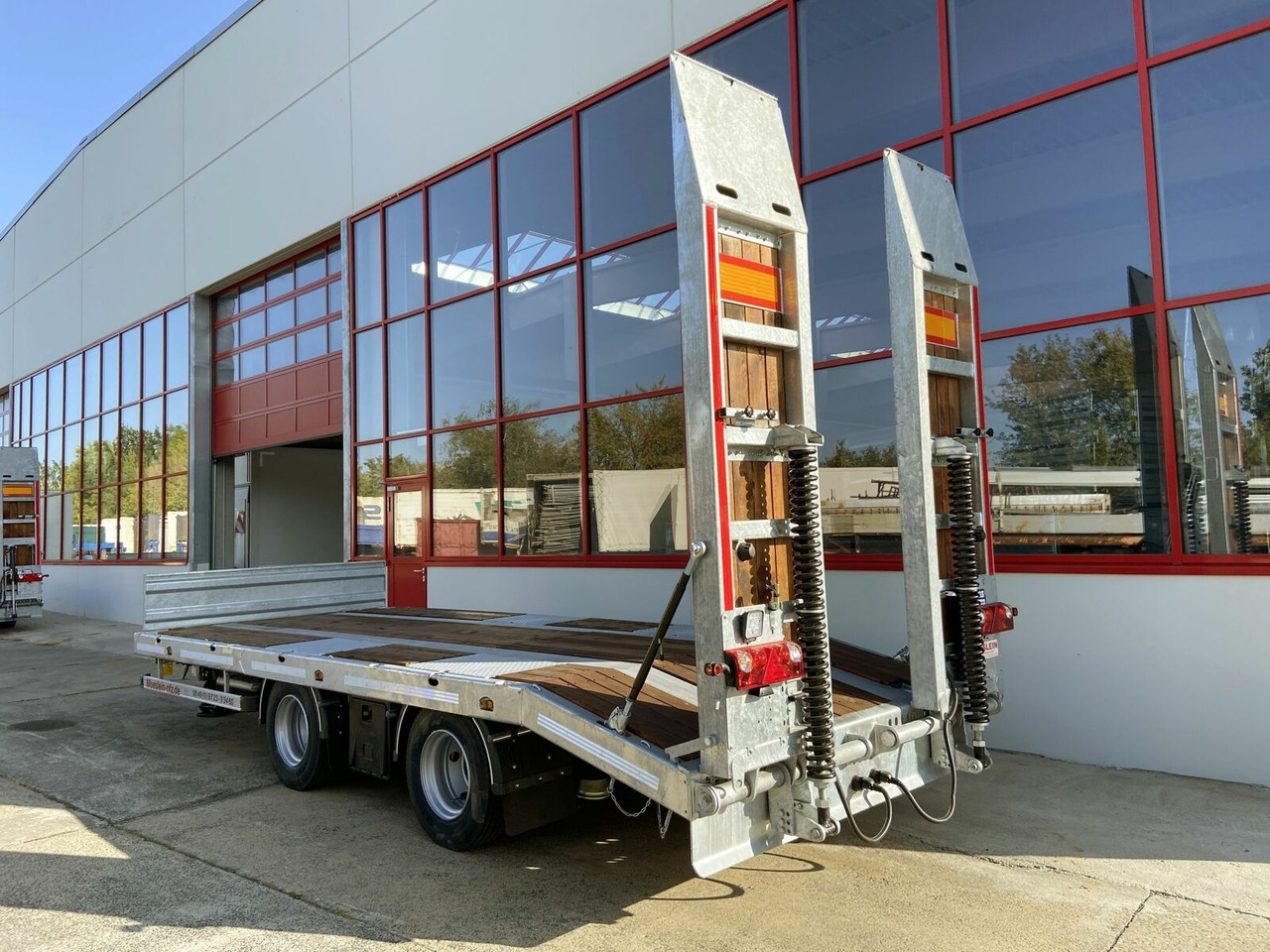 Möslein 21 t Tandemtieflader, Luftgefedert, NEU - عربة مسطحة منخفضة مقطورة: صور 4 Möslein 21 t Tandemtieflader, Luftgefedert, NEU - عربة مسطحة منخفضة مقطورة: صور 4