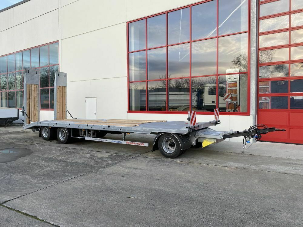 Möslein 3 Achs Tieflader mit gerader Ladefläche 9 m, Ne - عربة مسطحة منخفضة مقطورة: صور 4 Möslein 3 Achs Tieflader mit gerader Ladefläche 9 m, Ne - عربة مسطحة منخفضة مقطورة: صور 4