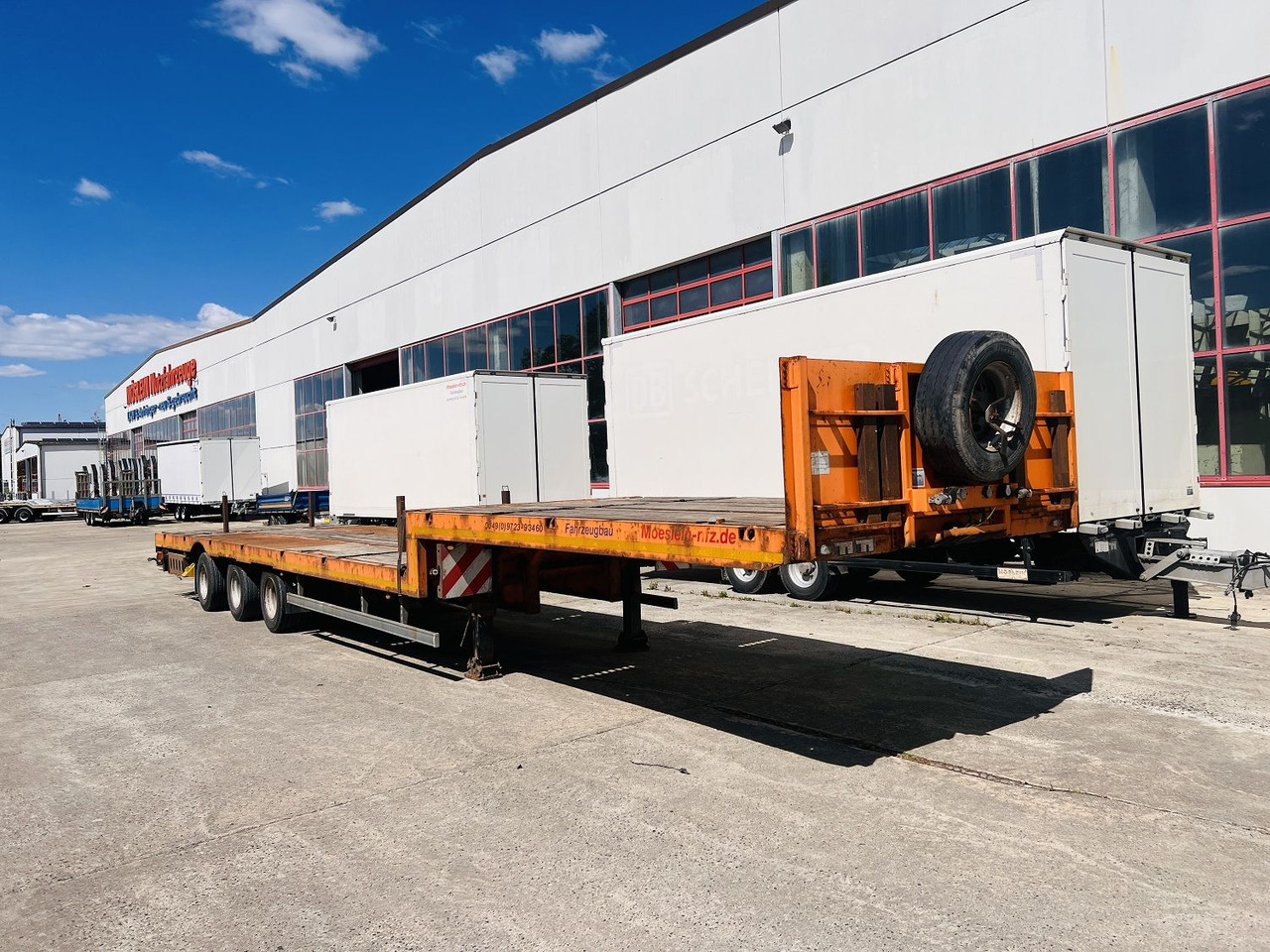 Möslein STO 3 Schwebheim 3 Achs Satteltieflader Plato 45 t GGfür Fertigteile, Baumaschinen oder Container - عربة مسطحة منخفضة نصف مقطورة: صور 3 Möslein STO 3 Schwebheim 3 Achs Satteltieflader Plato 45 t GGfür Fertigteile, Baumaschinen oder Container - عربة مسطحة منخفضة نصف مقطورة: صور 3