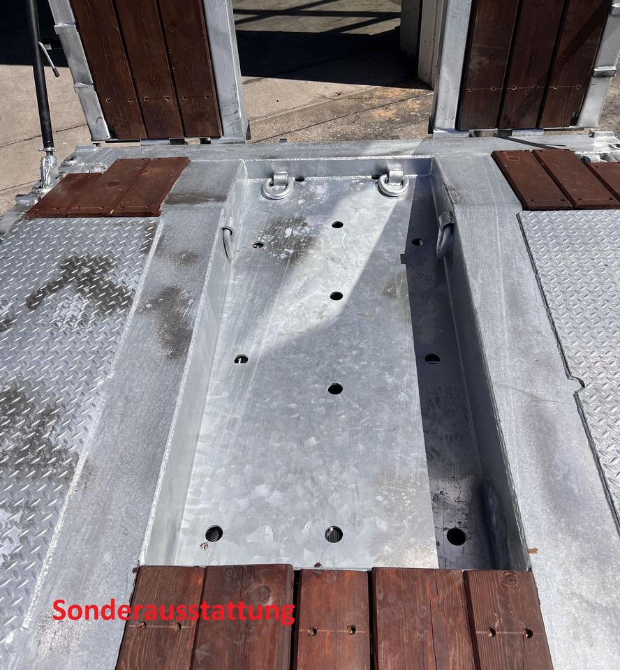 Möslein T 3-9,20 F 3 Achs Tieflader mit gerader Ladefläche 9 m, Neufahrzeug - عربة مسطحة منخفضة مقطورة: صور 5 Möslein T 3-9,20 F 3 Achs Tieflader mit gerader Ladefläche 9 m, Neufahrzeug - عربة مسطحة منخفضة مقطورة: صور 5