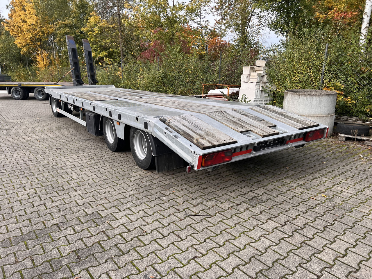 Möslein TO 3 F Schwebheim 3 Achs Tiefladeranhänger - عربة مسطحة منخفضة مقطورة: صور 5 Möslein TO 3 F Schwebheim 3 Achs Tiefladeranhänger - عربة مسطحة منخفضة مقطورة: صور 5