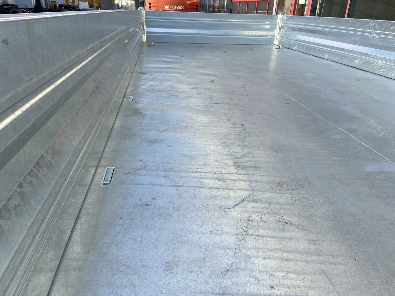 Möslein TTD 11 Breite Reifen 5,70 lang Kipper Tieflader, Breite Reifen, 5,70 m lang-- Neufahrzeug -- - قلابة مقطورة: صور 2 Möslein TTD 11 Breite Reifen 5,70 lang Kipper Tieflader, Breite Reifen, 5,70 m lang-- Neufahrzeug -- - قلابة مقطورة: صور 2