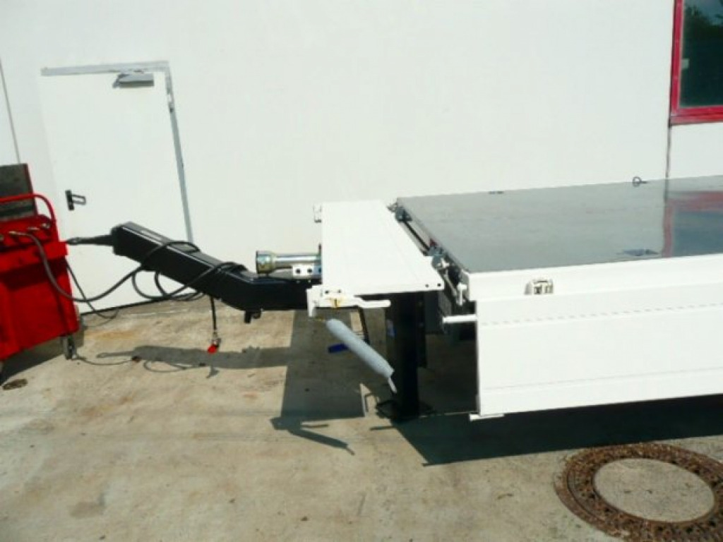 Möslein TTD11 weiß neuer Tandem 3- Seitenkipper Tieflader-- Neufahrzeug -- - قلابة مقطورة: صور 4 Möslein TTD11 weiß neuer Tandem 3- Seitenkipper Tieflader-- Neufahrzeug -- - قلابة مقطورة: صور 4