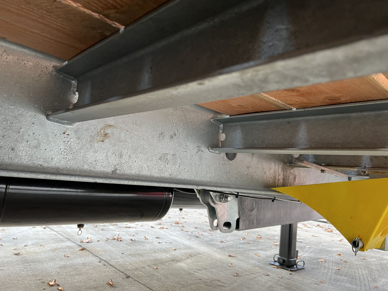 جديد عربة مسطحة منخفضة مقطورة لنقل المعدات الثقيلة Möslein TTO 19 19 t Tandemtieflader,Neufahrzeug: صور 6 جديد عربة مسطحة منخفضة مقطورة لنقل المعدات الثقيلة Möslein TTO 19 19 t Tandemtieflader,Neufahrzeug: صور 6