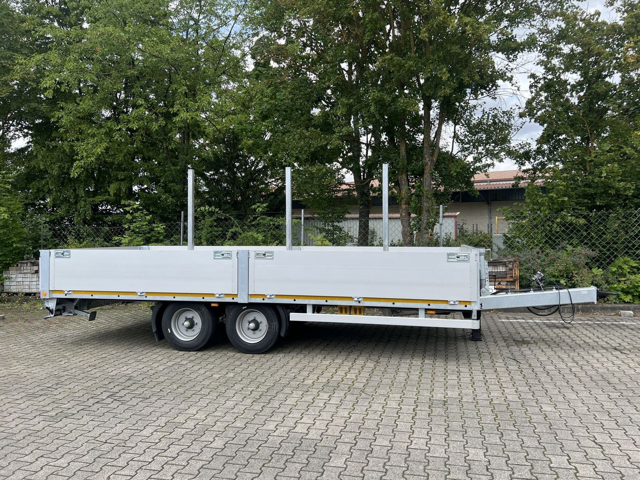 Möslein Tandem- Pritschenanhänger- Tieflader - عربة مسطحة منخفضة مقطورة: صور 1 Möslein Tandem- Pritschenanhänger- Tieflader - عربة مسطحة منخفضة مقطورة: صور 1