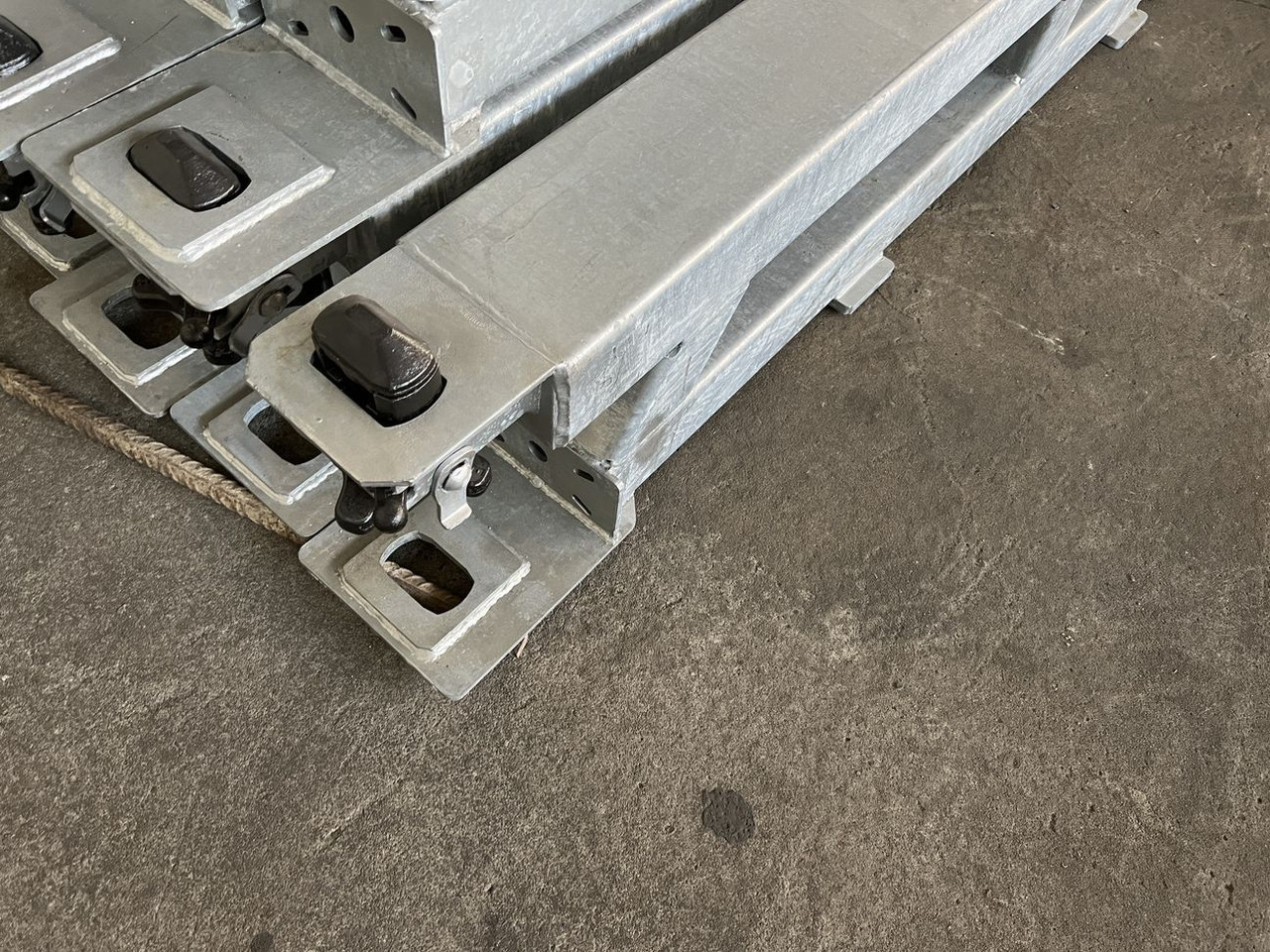 Müller-Mitteltal Ausgleichsbock für Satteltieflader incl. Conati - عربة مسطحة منخفضة نصف مقطورة: صور 5 Müller-Mitteltal Ausgleichsbock für Satteltieflader incl. Conati - عربة مسطحة منخفضة نصف مقطورة: صور 5