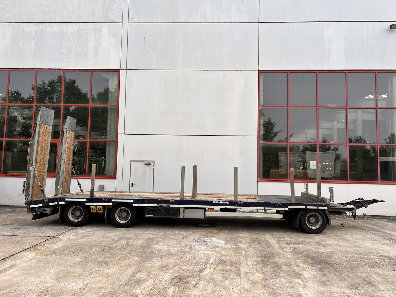 Müller Mitteltal D3 3 Achs Tieflader 9 m, Verzinkt, Wenig Benutzt - عربة مسطحة منخفضة مقطورة: صور 1 Müller Mitteltal D3 3 Achs Tieflader 9 m, Verzinkt, Wenig Benutzt - عربة مسطحة منخفضة مقطورة: صور 1