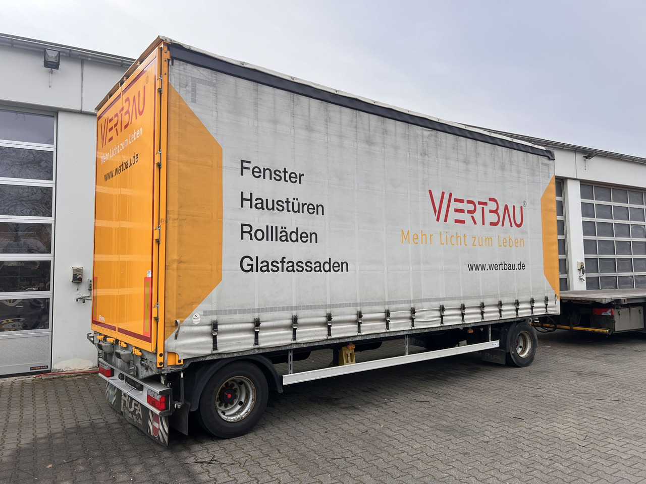 RUFA DHC 18-22 2 Achs Jumbo- Planenanhänger - مقطورة ستارة: صور 3 RUFA DHC 18-22 2 Achs Jumbo- Planenanhänger - مقطورة ستارة: صور 3