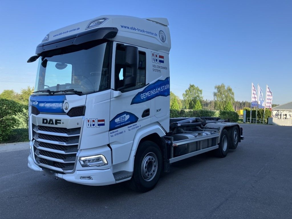 DAF FAN XF 480 mit VDL Abrollkipper DAF FAN XF 480 mit VDL Abrollkipper - شاحنة ذات الخطاف: صور 1 DAF FAN XF 480 mit VDL Abrollkipper DAF FAN XF 480 mit VDL Abrollkipper - شاحنة ذات الخطاف: صور 1