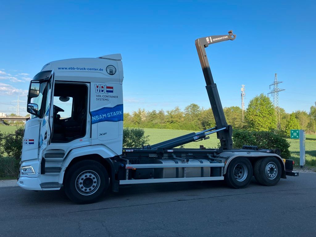 DAF FAN XF 480 mit VDL Abrollkipper DAF FAN XF 480 mit VDL Abrollkipper - شاحنة ذات الخطاف: صور 3 DAF FAN XF 480 mit VDL Abrollkipper DAF FAN XF 480 mit VDL Abrollkipper - شاحنة ذات الخطاف: صور 3