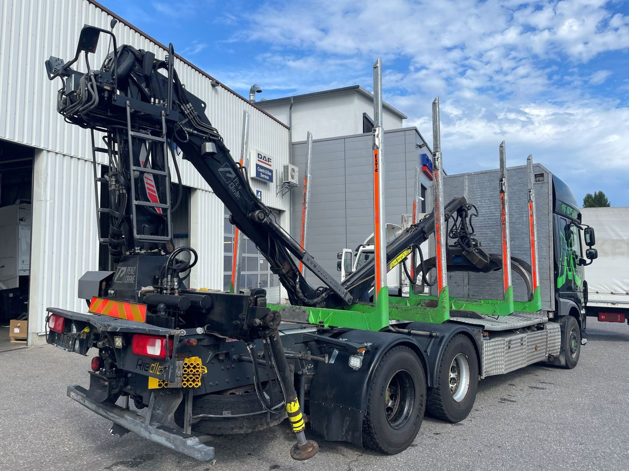 DAF FAT XF 530 SSC, Holztransport, Greifer mit Säge - شاحنة قطع الأشجار, شاحنة كرين: صور 3 DAF FAT XF 530 SSC, Holztransport, Greifer mit Säge - شاحنة قطع الأشجار, شاحنة كرين: صور 3