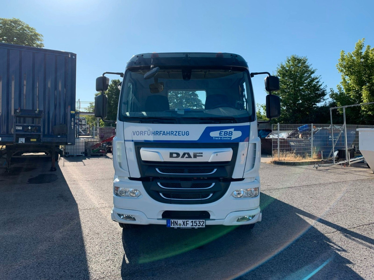 DAF LF 310 18t VDL Absetzkipper DAF LF 310 18t VDL Absetzkipper - شاحنات قابلة للفك شاحنة: صور 2 DAF LF 310 18t VDL Absetzkipper DAF LF 310 18t VDL Absetzkipper - شاحنات قابلة للفك شاحنة: صور 2