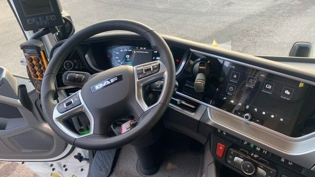 DAF XF 480 FAN Abroller VDL DAF XF 480 FAN Abroller VDL - شاحنة ذات الخطاف: صور 5 DAF XF 480 FAN Abroller VDL DAF XF 480 FAN Abroller VDL - شاحنة ذات الخطاف: صور 5
