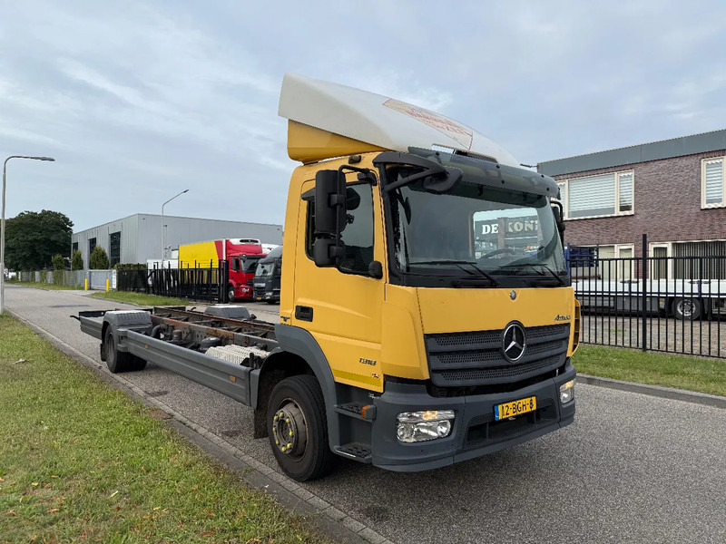 Mercedes-Benz Atego 1318 L - الشاسيه شاحنة: صور 1 Mercedes-Benz Atego 1318 L - الشاسيه شاحنة: صور 1
