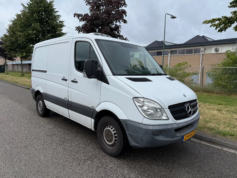 Mercedes-Benz Sprinter 313 2010 kuhlung diepfreez - الشاحنات الصغيرة المبردة: صور 1 Mercedes-Benz Sprinter 313 2010 kuhlung diepfreez - الشاحنات الصغيرة المبردة: صور 1