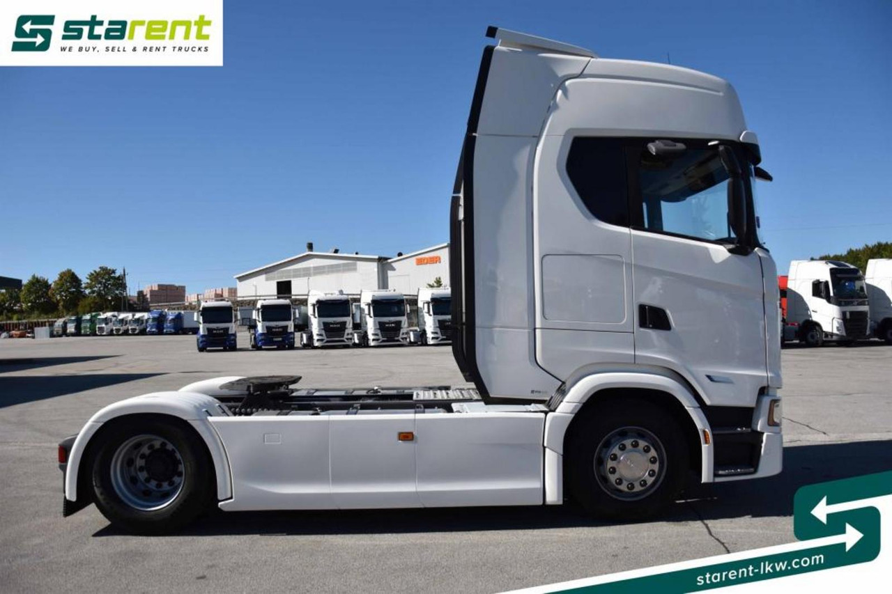 Scania S560 Retarder Navi LED-Lichter Ledersitze ACC - شاحنة جرار: صور 4 Scania S560 Retarder Navi LED-Lichter Ledersitze ACC - شاحنة جرار: صور 4