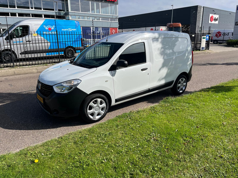 Dacia Dokker 1.5 dci 75 pk Euro 6 - فان المدمجة: صور 1 Dacia Dokker 1.5 dci 75 pk Euro 6 - فان المدمجة: صور 1