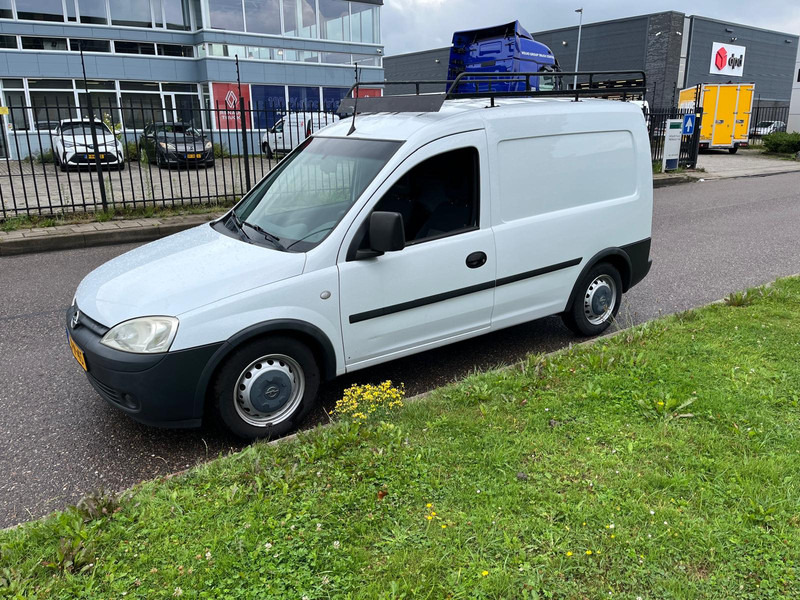 Opel Combo 1.3 CDTI, Airco, Radio, Roofrack - فان المدمجة: صور 2 Opel Combo 1.3 CDTI, Airco, Radio, Roofrack - فان المدمجة: صور 2