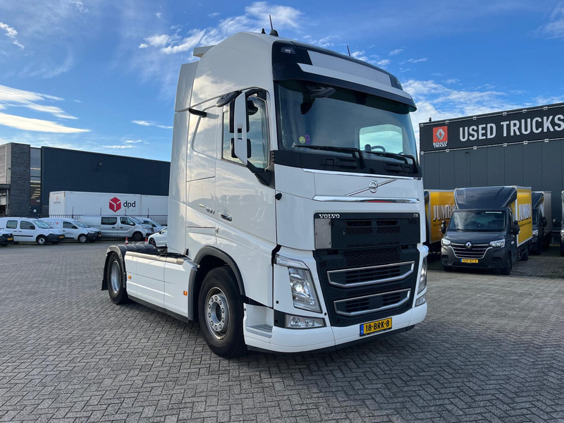 Volvo FH 460 4X2 Globetrotter X Tra High, Unlimited Edition, I-shave - شاحنة جرار: صور 4 Volvo FH 460 4X2 Globetrotter X Tra High, Unlimited Edition, I-shave - شاحنة جرار: صور 4