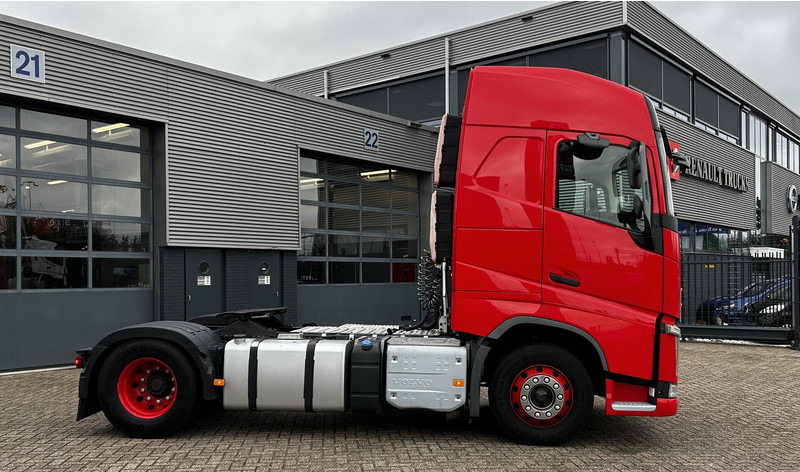 Volvo FH - شاحنة جرار: صور 2 Volvo FH - شاحنة جرار: صور 2