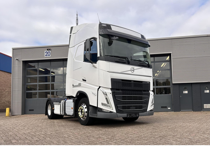 Volvo FH - شاحنة جرار: صور 1 Volvo FH - شاحنة جرار: صور 1