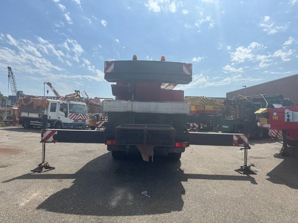 Liebherr LTM 1030-2.1 ( WITH JIB ) - رافعة لجميع التضاريس: صور 4 Liebherr LTM 1030-2.1 ( WITH JIB ) - رافعة لجميع التضاريس: صور 4