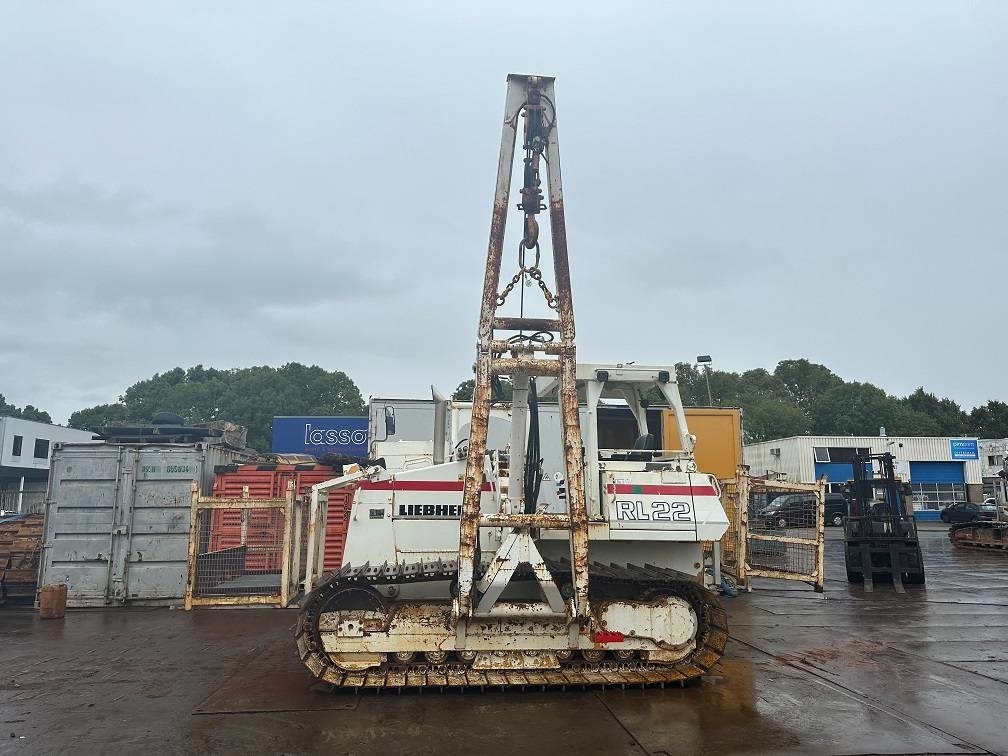 Liebherr RL 22 B - مجنزرة لمد الأنابيب: صور 2 Liebherr RL 22 B - مجنزرة لمد الأنابيب: صور 2