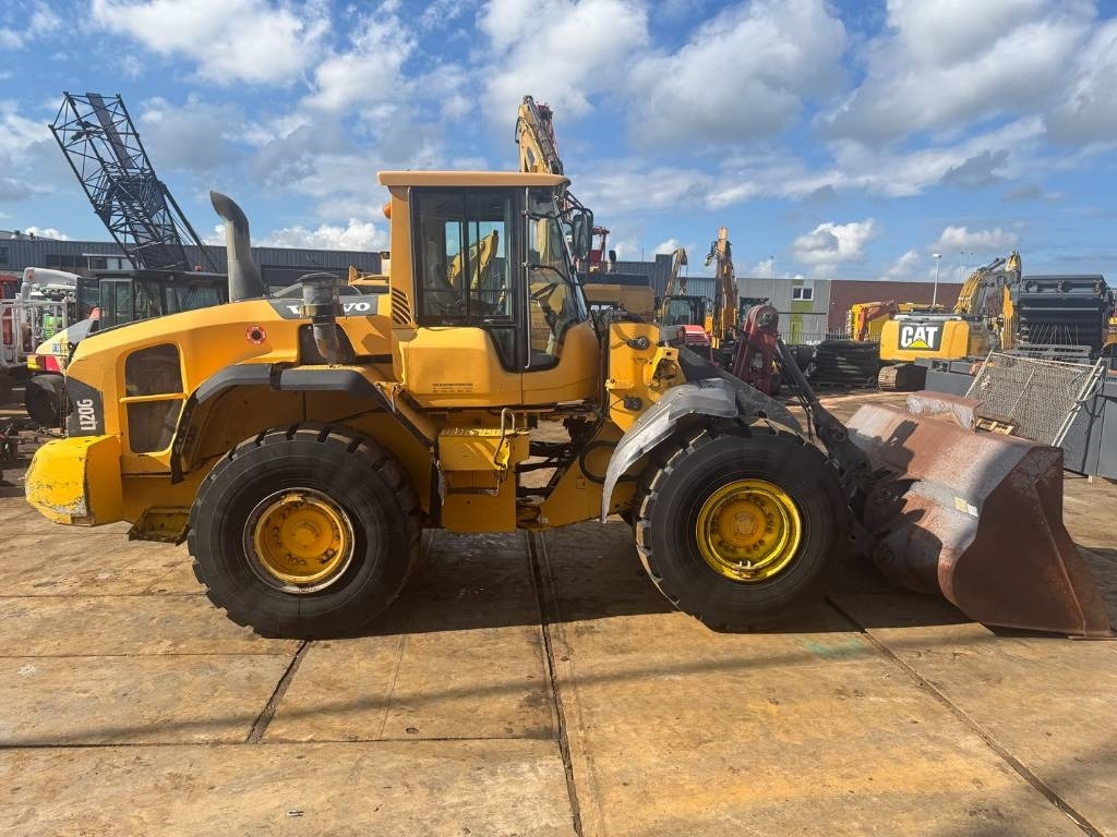 Volvo L 120 G - اللودر بعجل: صور 4 Volvo L 120 G - اللودر بعجل: صور 4