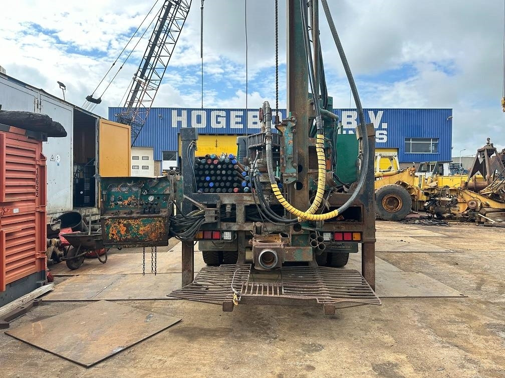 Volvo terberg fm1350 waterdrill 500m mudpump - آلة حفر: صور 5 Volvo terberg fm1350 waterdrill 500m mudpump - آلة حفر: صور 5